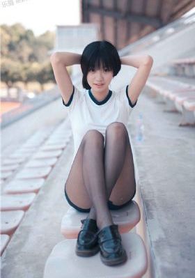 医生隔着内裤揉弄护士视频_蓝光电影在线观看