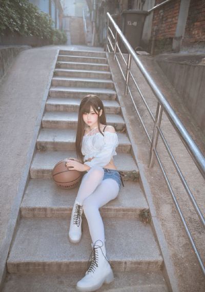 吸血鬼老师免费观看_720HD高清在线观看