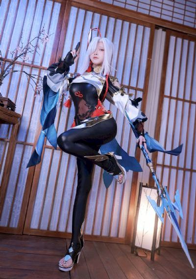 女厕美女撒尿毛片_国产在线视频